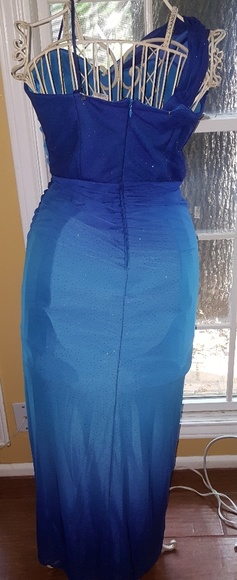 Dress - Picture 2 of 4